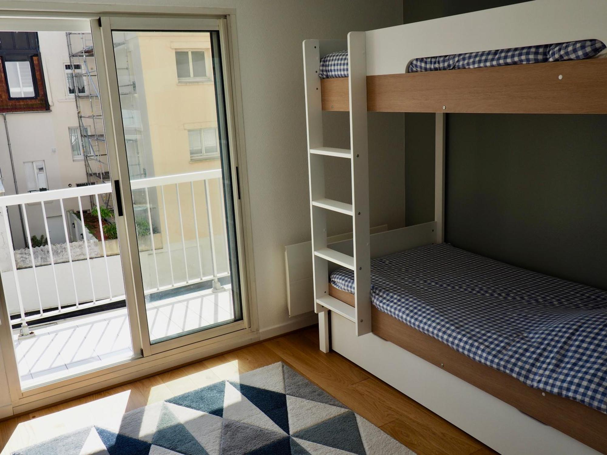 Appartement Magnifique T4 Vue Et Parking Prive *